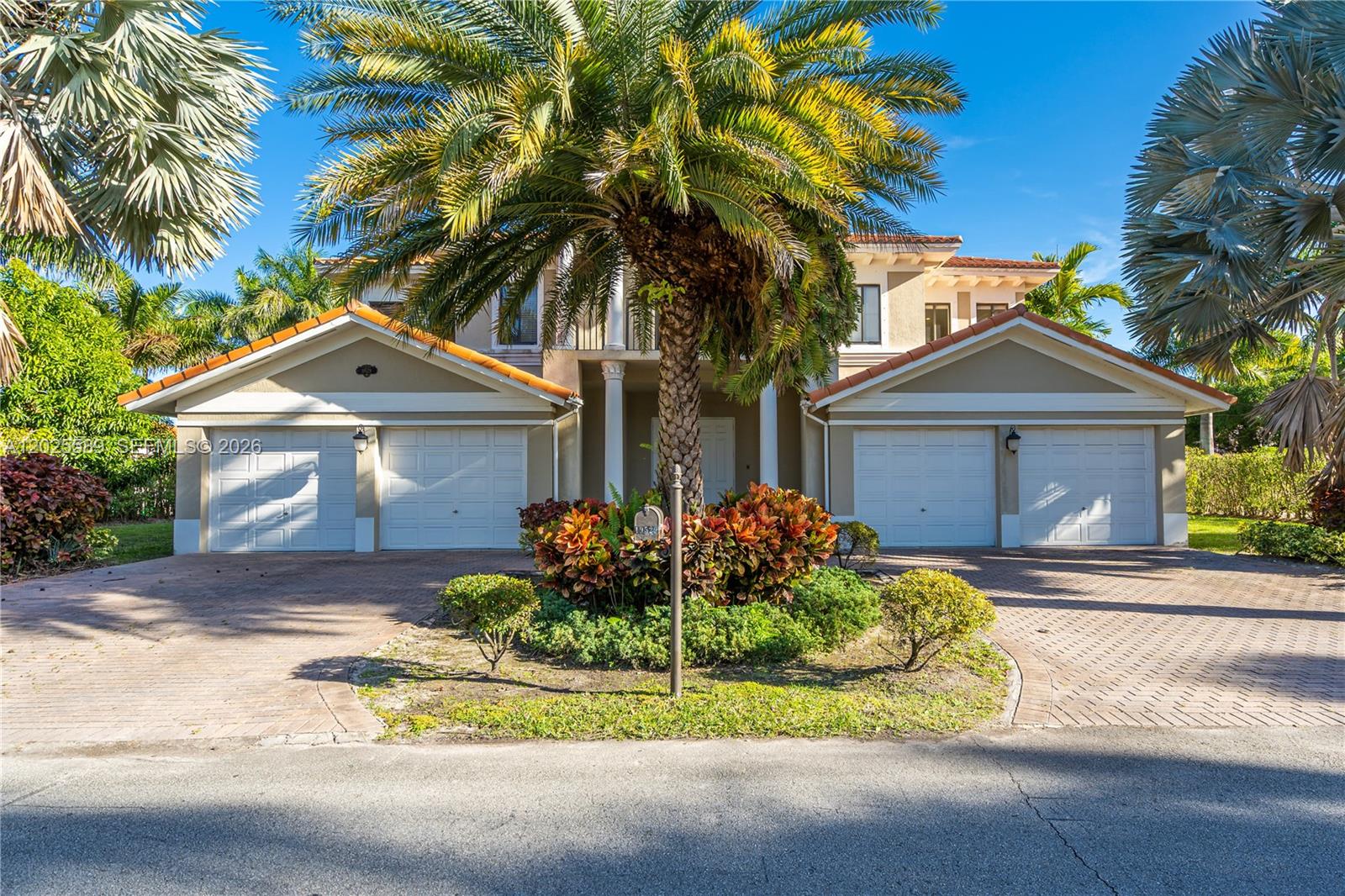 CUTLER CAY - Residential