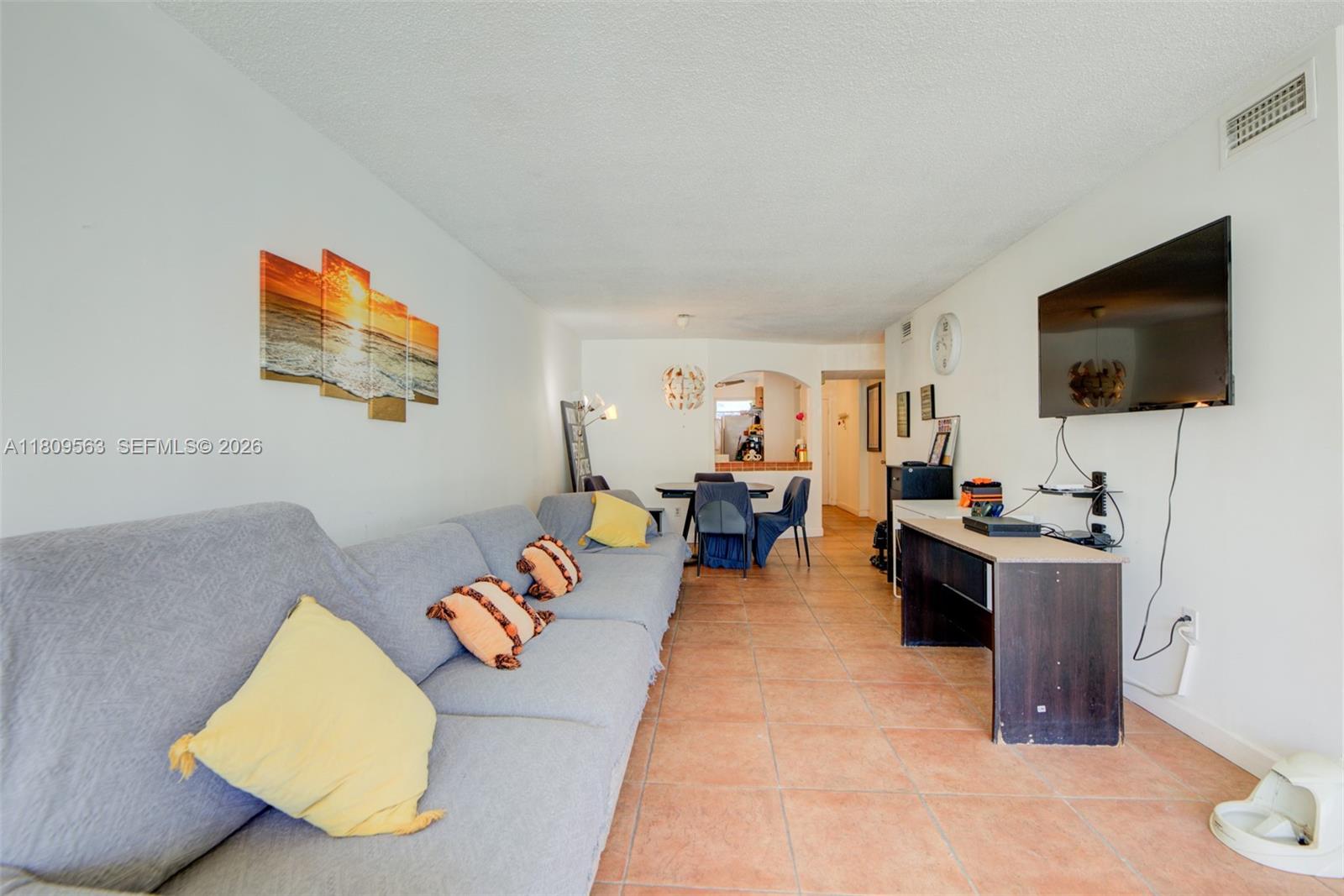 JADE WINDS GROUP - - Residential