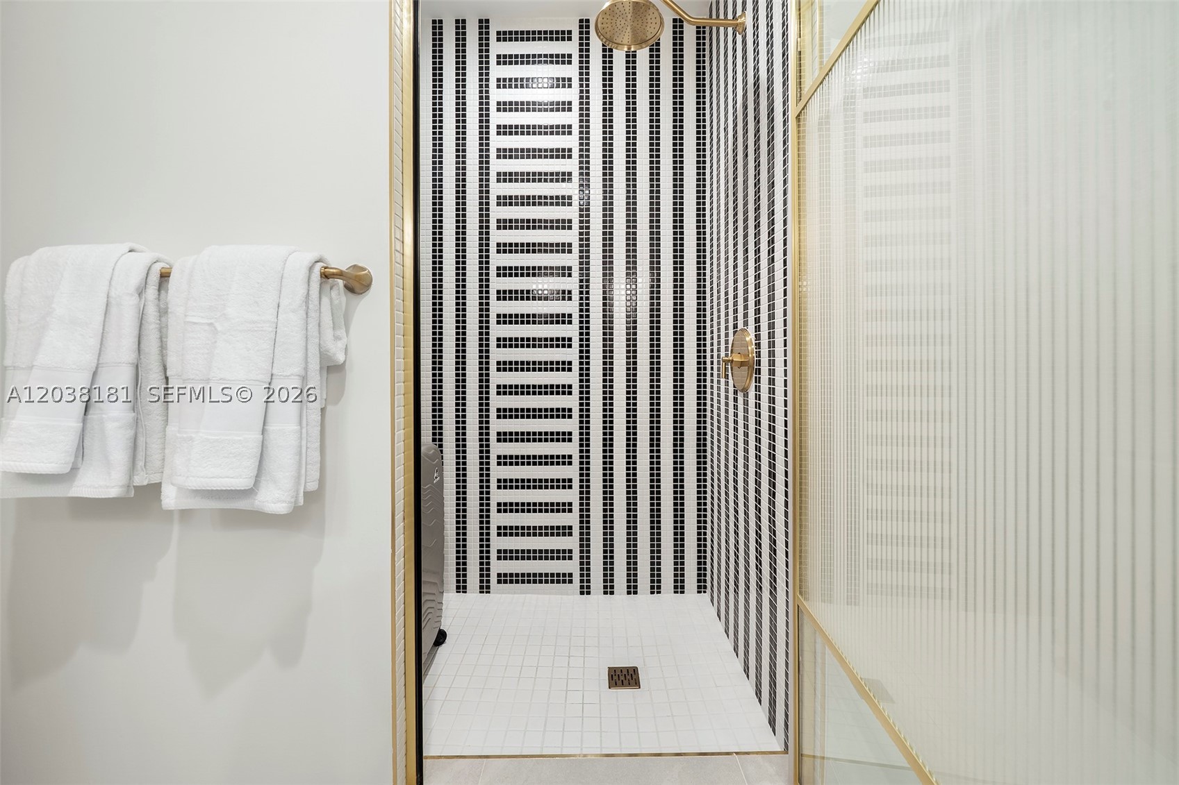 NOMAD RESIDENCES WYNWOOD - Residential Lease