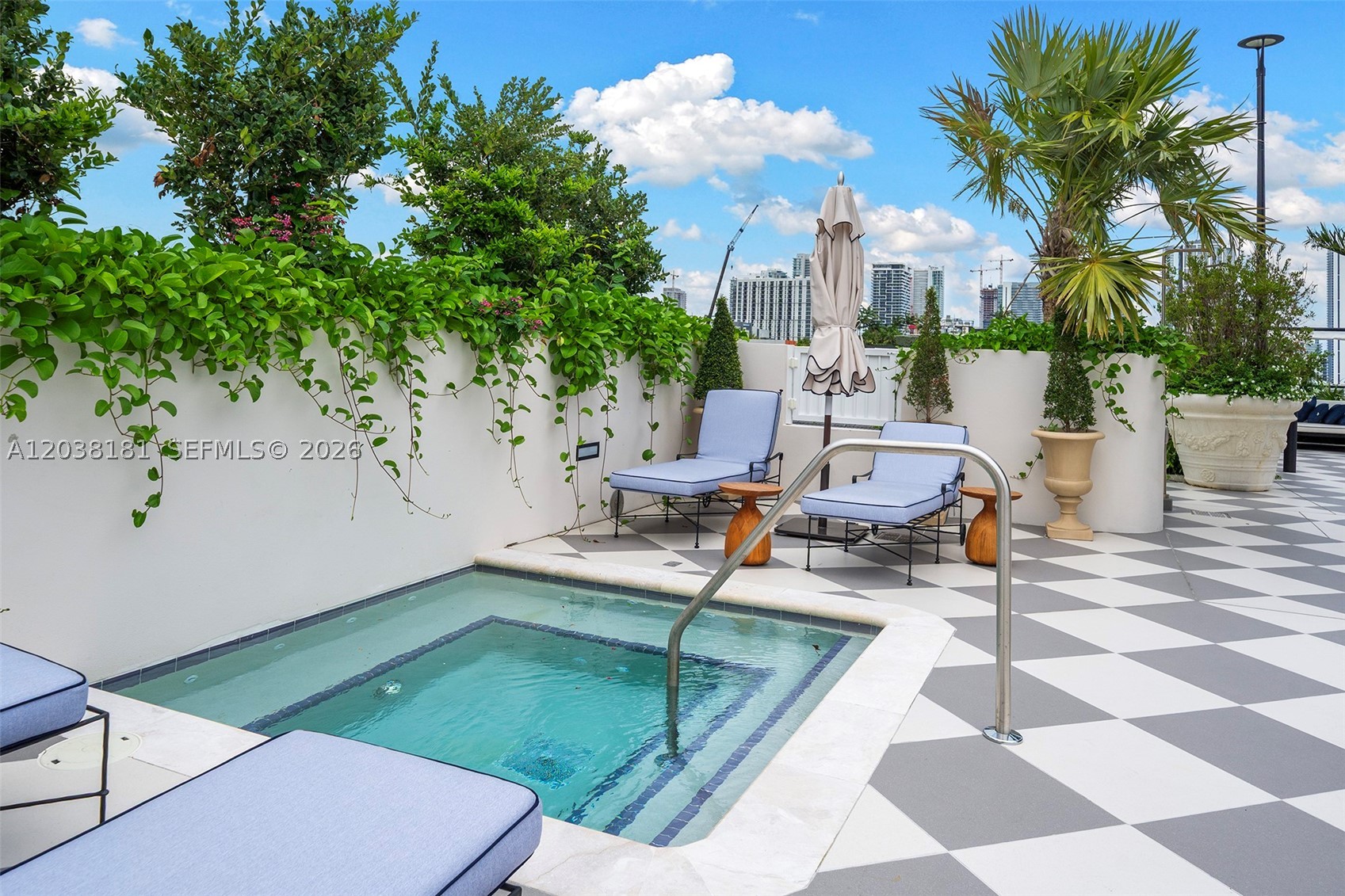 NOMAD RESIDENCES WYNWOOD - Residential Lease