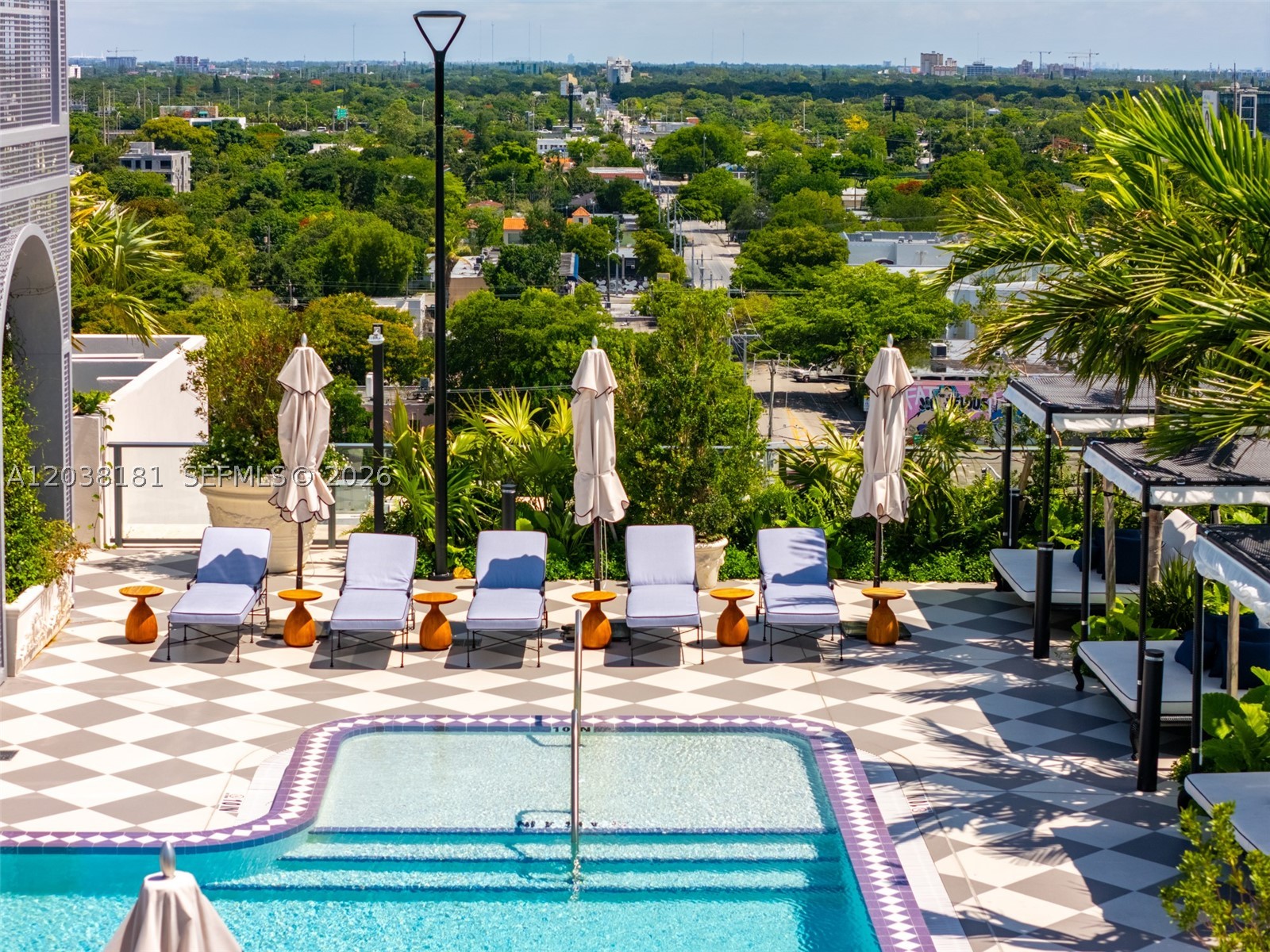 NOMAD RESIDENCES WYNWOOD - Residential Lease