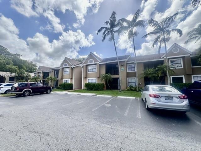 Beautifully refurbished 1-bedroom, 1-bathroom condo located in the desirable Vista Lago community. This move-in ready property offers a fantastic opportunity for both homeowners and investors alike.

Whether you are looking for a comfortable place to call home or searching for your next investment property with great rental potential, this condo is ready for its next owner or tenant.

Conveniently located near shopping, dining, parks, and major roadways in the heart of The Hammocks area.