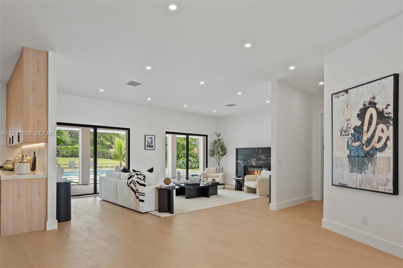 BREAKERS WEST - Residential