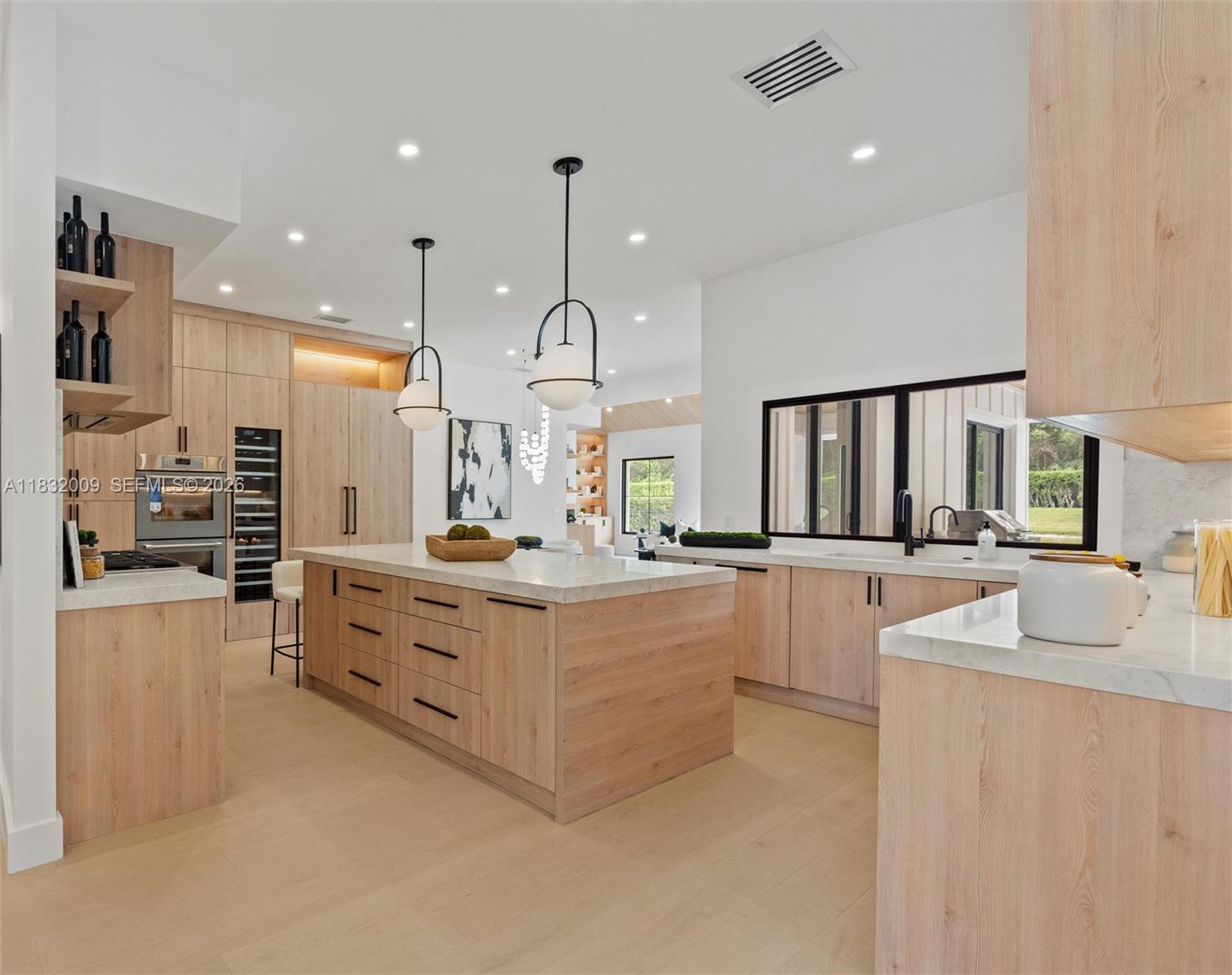 BREAKERS WEST - Residential