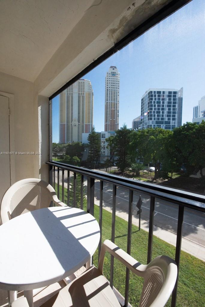 LE CARTIER CONDO - Residential