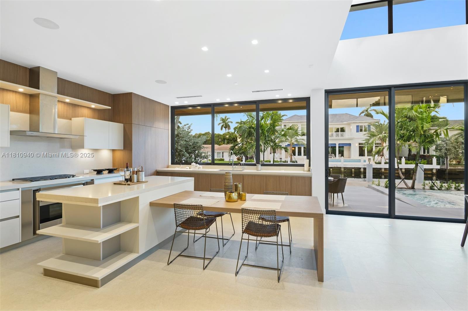 STILWELL ISLES - Residential Lease