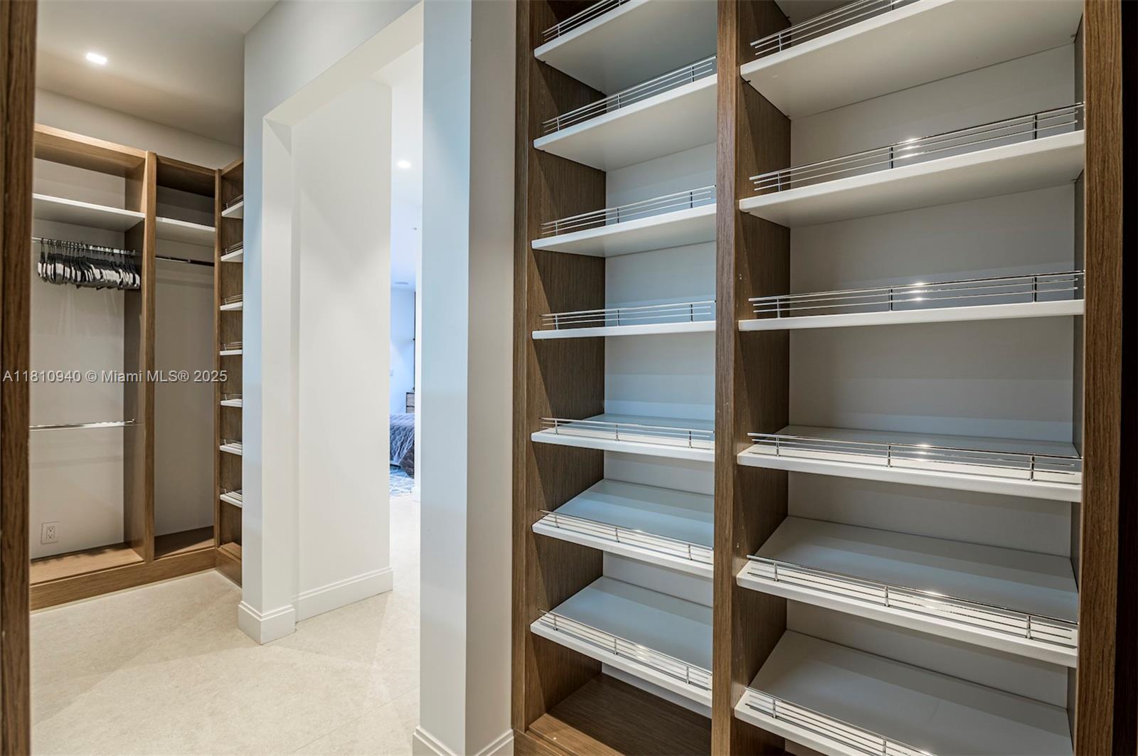 STILWELL ISLES - Residential Lease