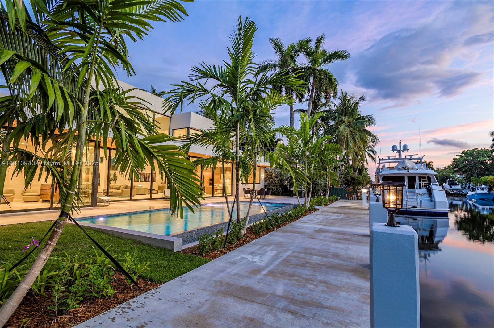 STILWELL ISLES - Residential Lease