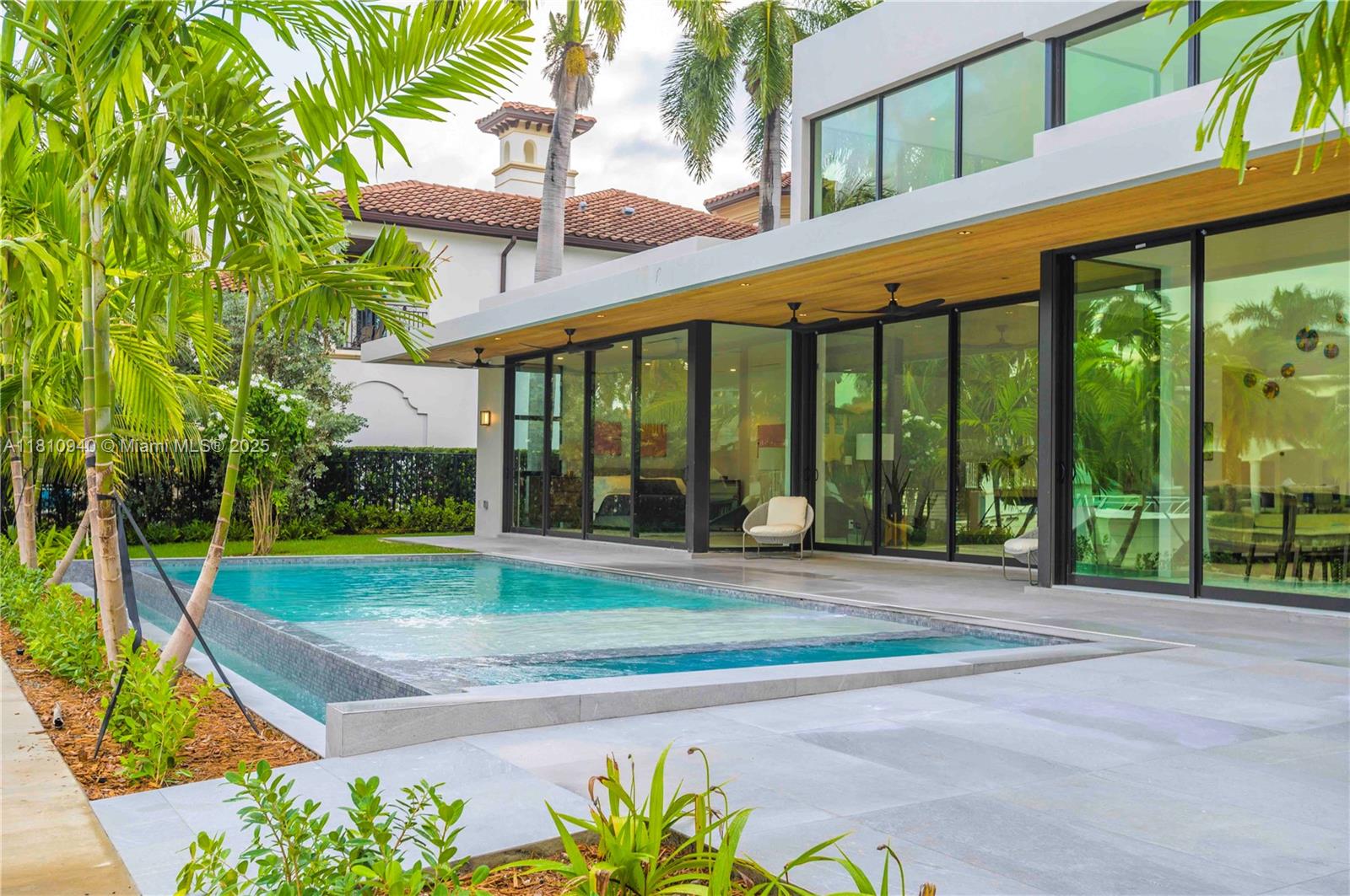 STILWELL ISLES - Residential Lease