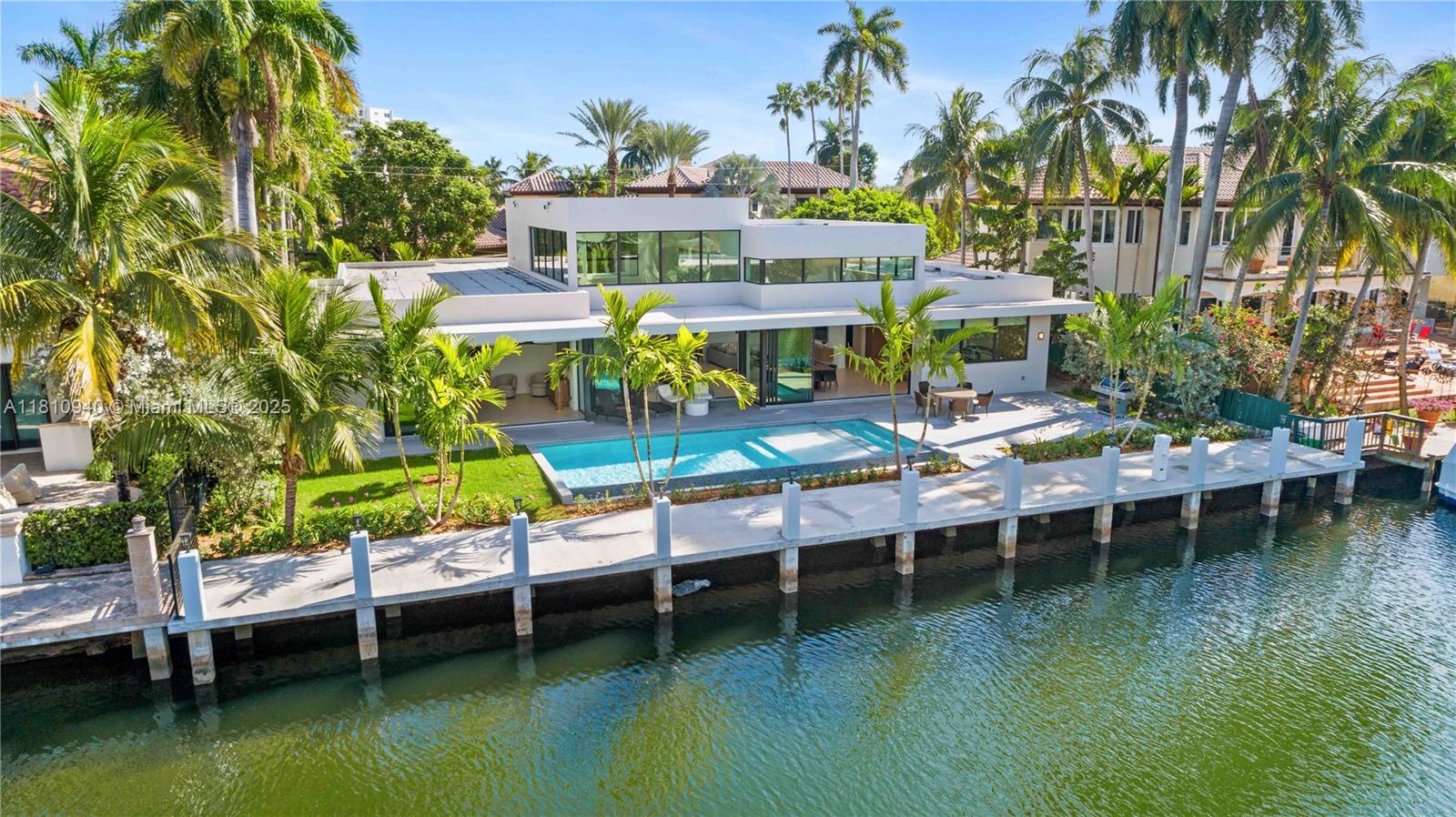 STILWELL ISLES - Residential Lease