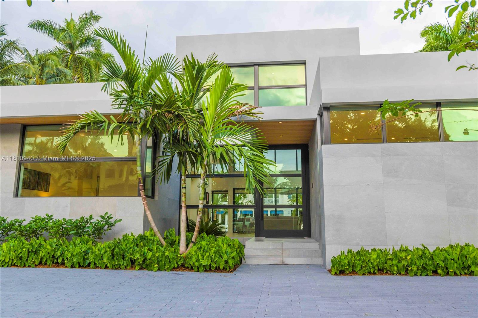 STILWELL ISLES - Residential Lease