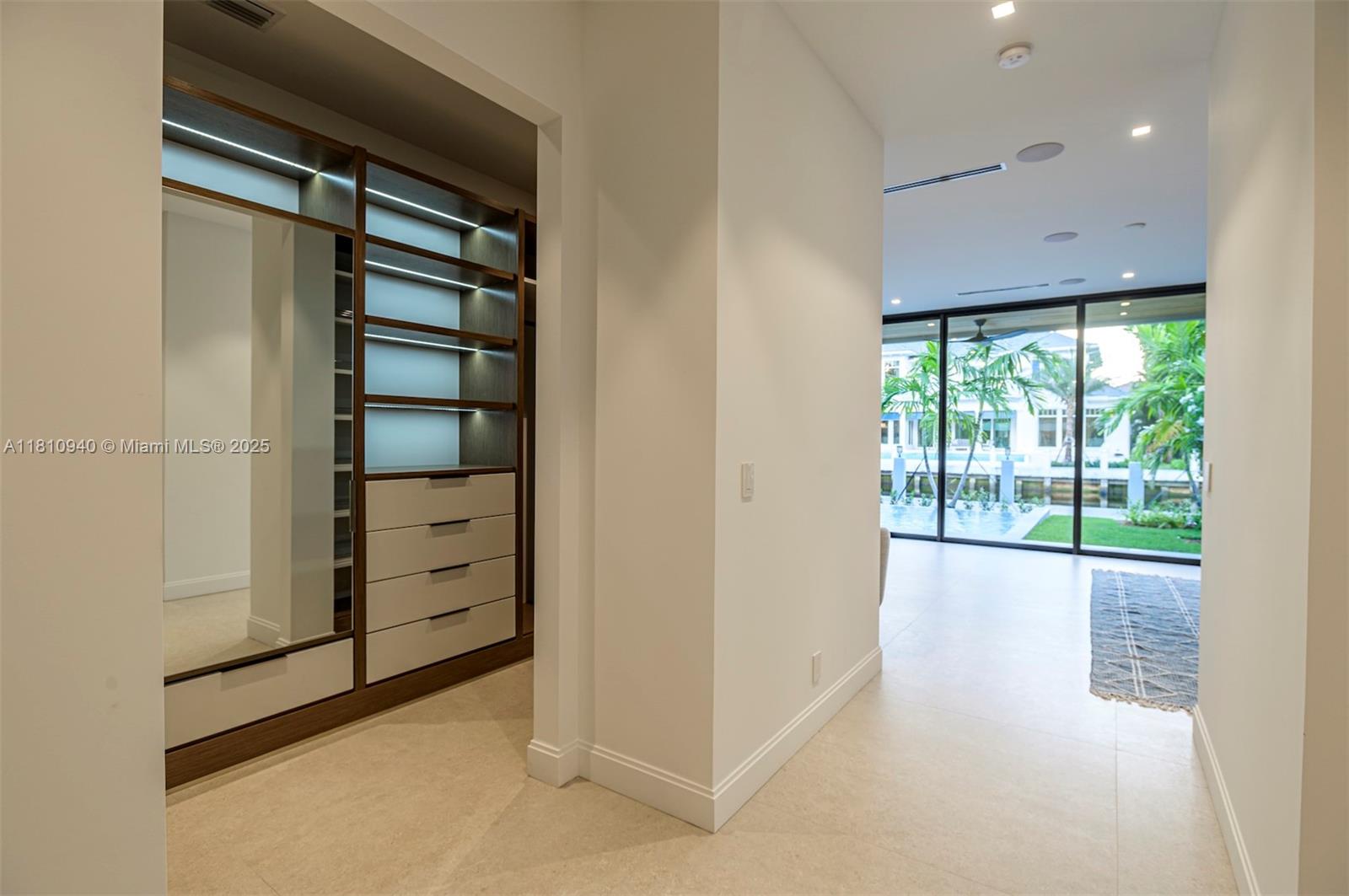 STILWELL ISLES - Residential Lease