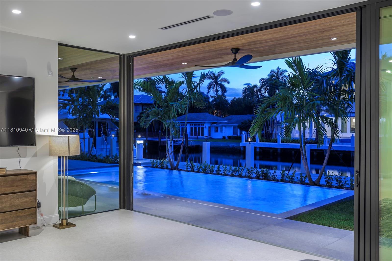 STILWELL ISLES - Residential Lease