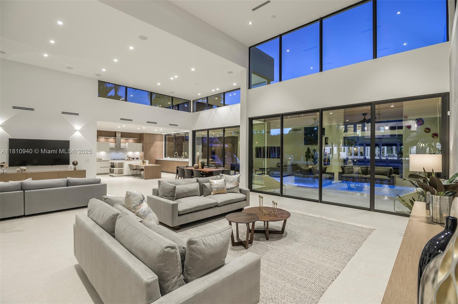 STILWELL ISLES - Residential Lease