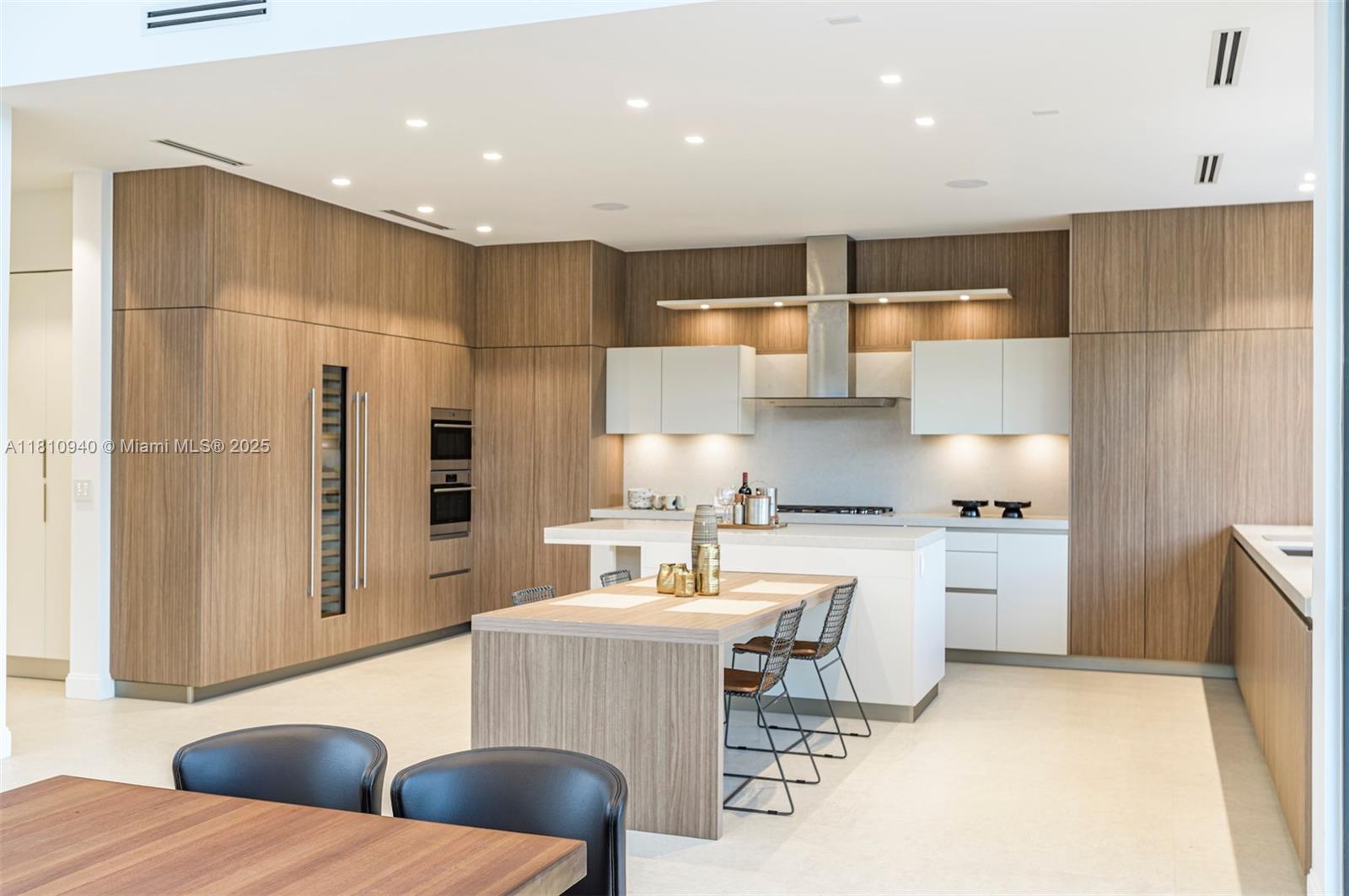 STILWELL ISLES - Residential Lease