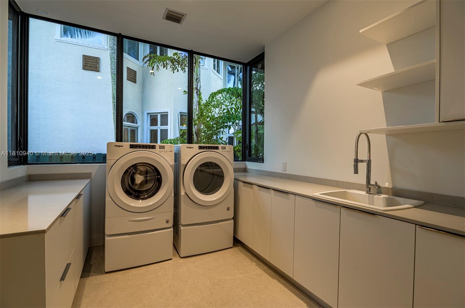 STILWELL ISLES - Residential Lease