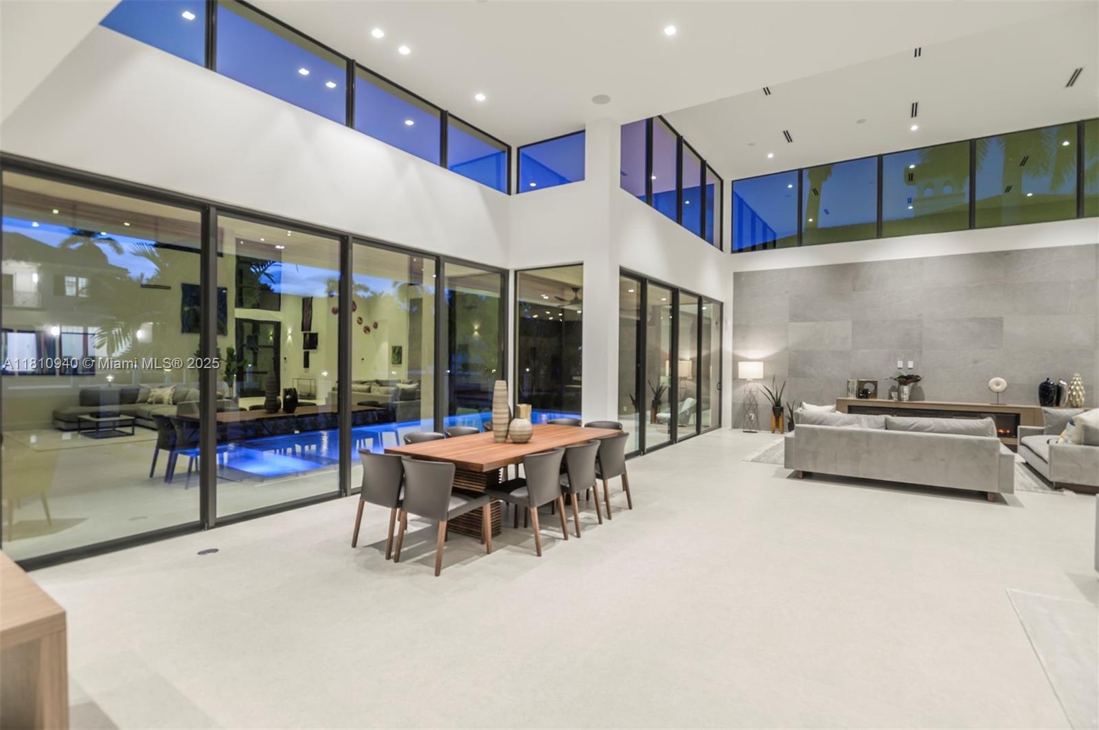 STILWELL ISLES - Residential Lease