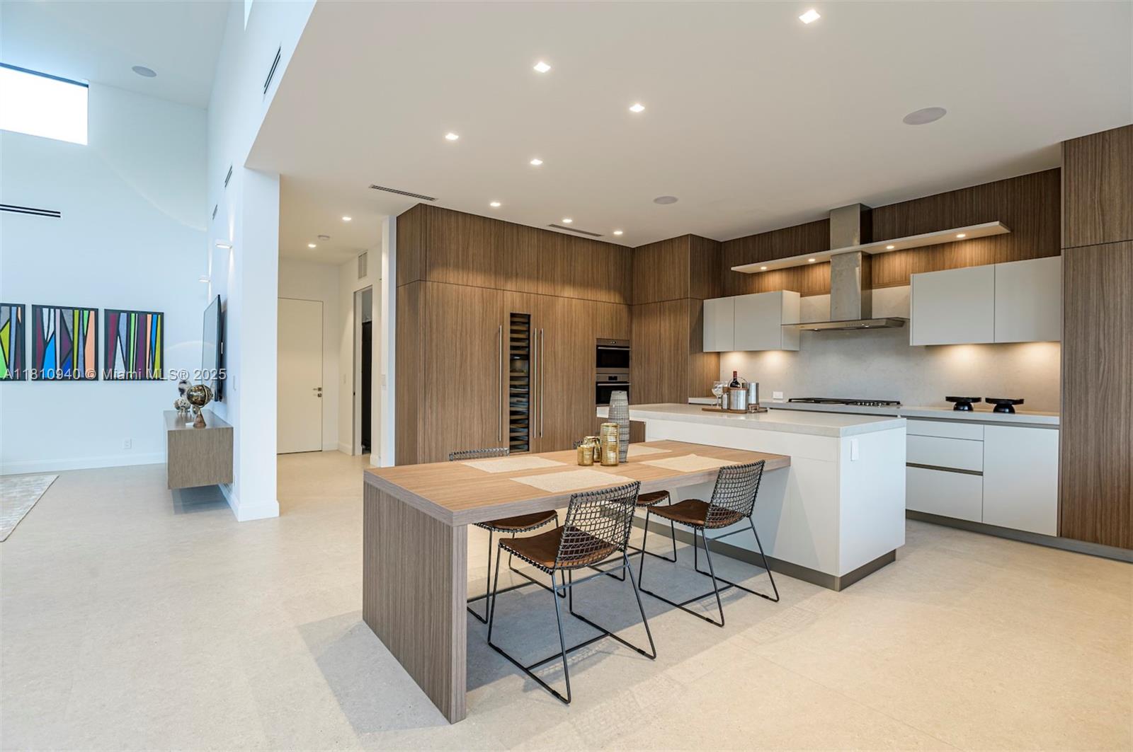 STILWELL ISLES - Residential Lease