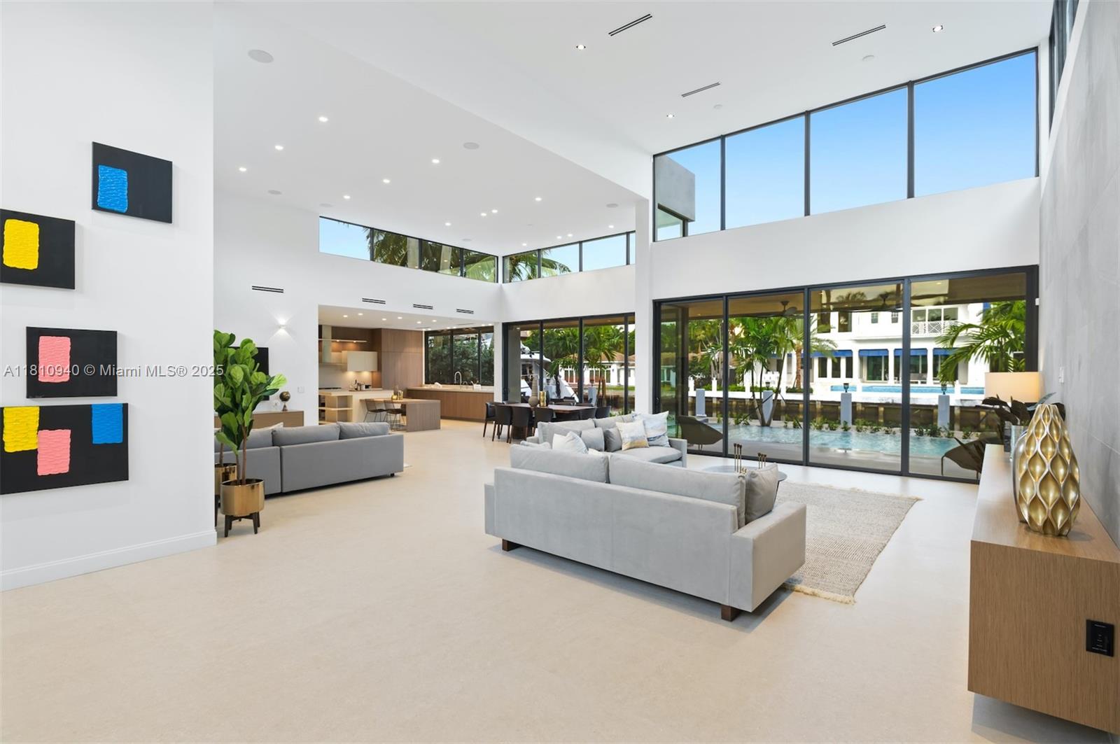 STILWELL ISLES - Residential Lease