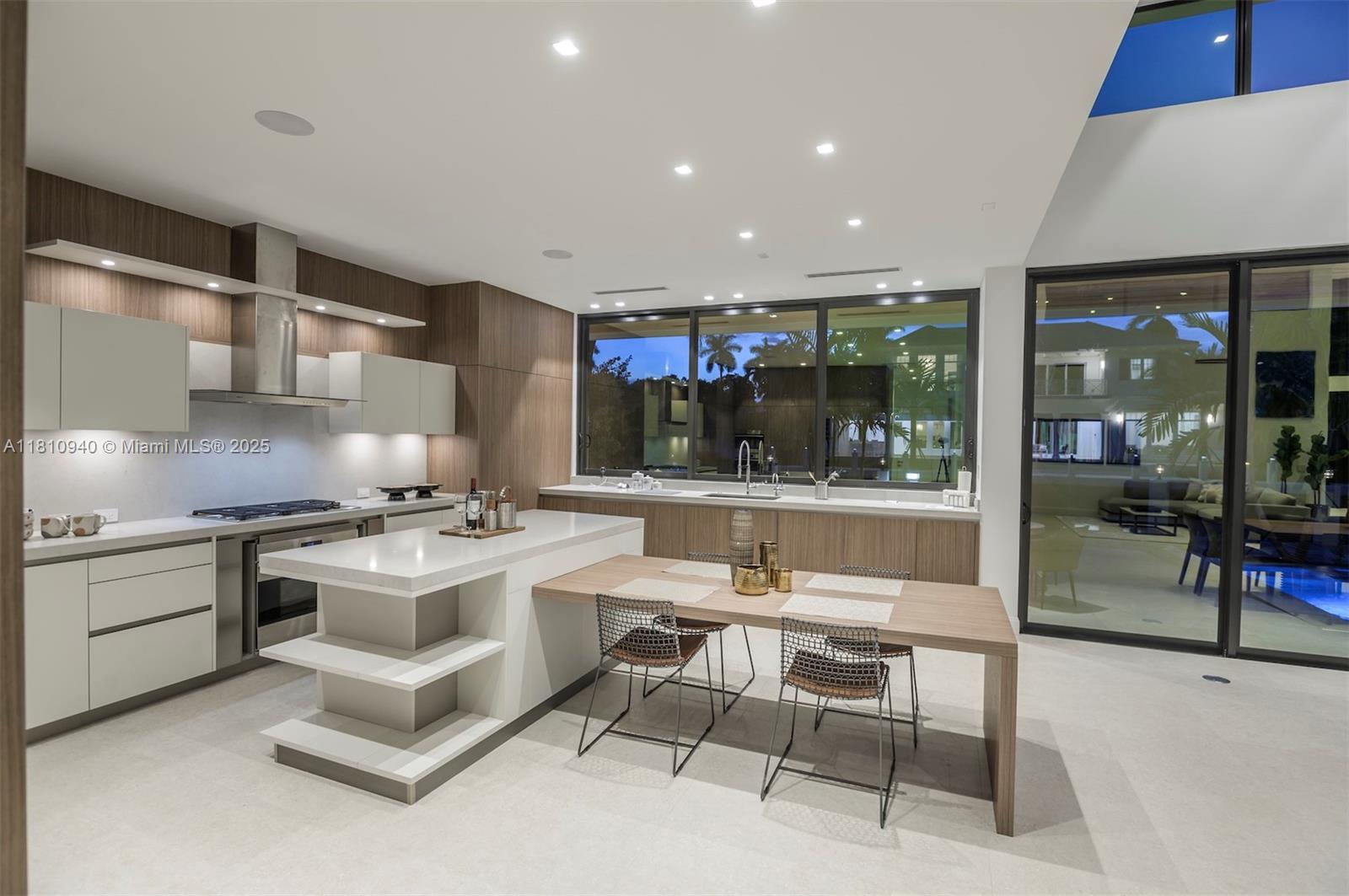 STILWELL ISLES - Residential Lease