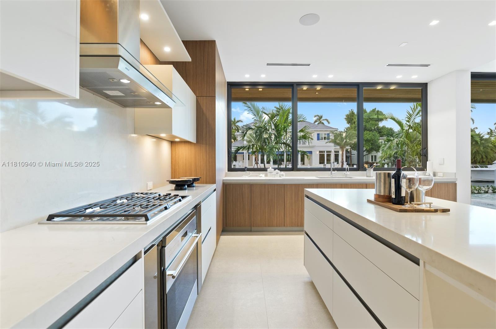 STILWELL ISLES - Residential Lease