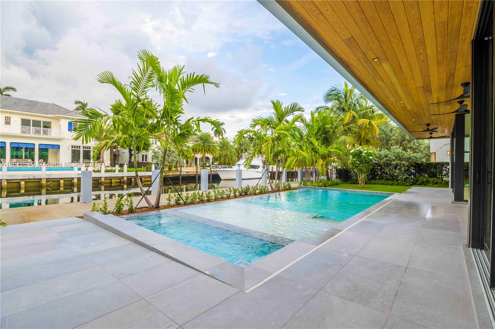 STILWELL ISLES - Residential Lease