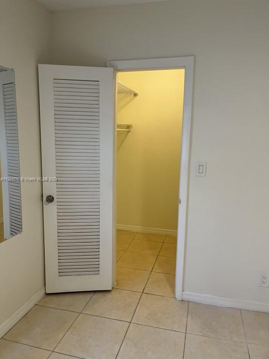 PEMBROKE PALMS CONDO - Residential Lease