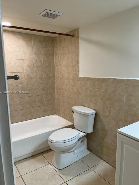 PEMBROKE PALMS CONDO - Residential Lease