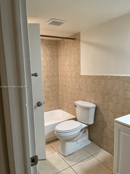 PEMBROKE PALMS CONDO - Residential Lease