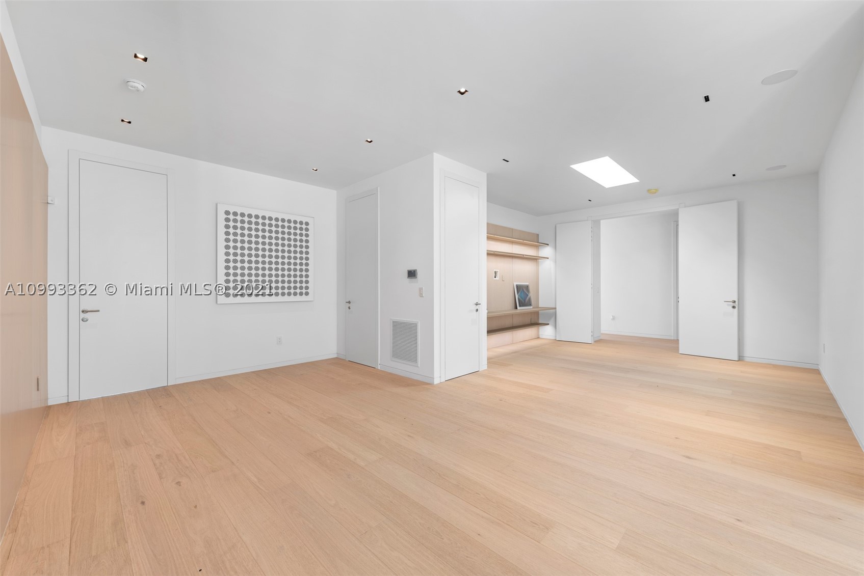 EASTERN SHORES - Residential