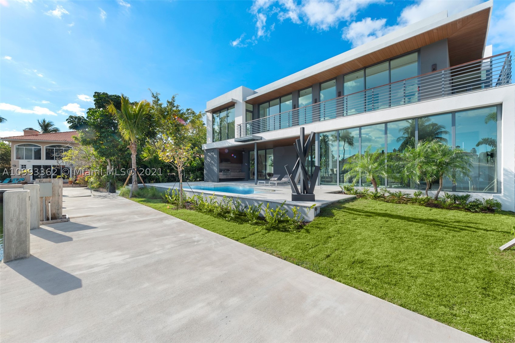 EASTERN SHORES - Residential