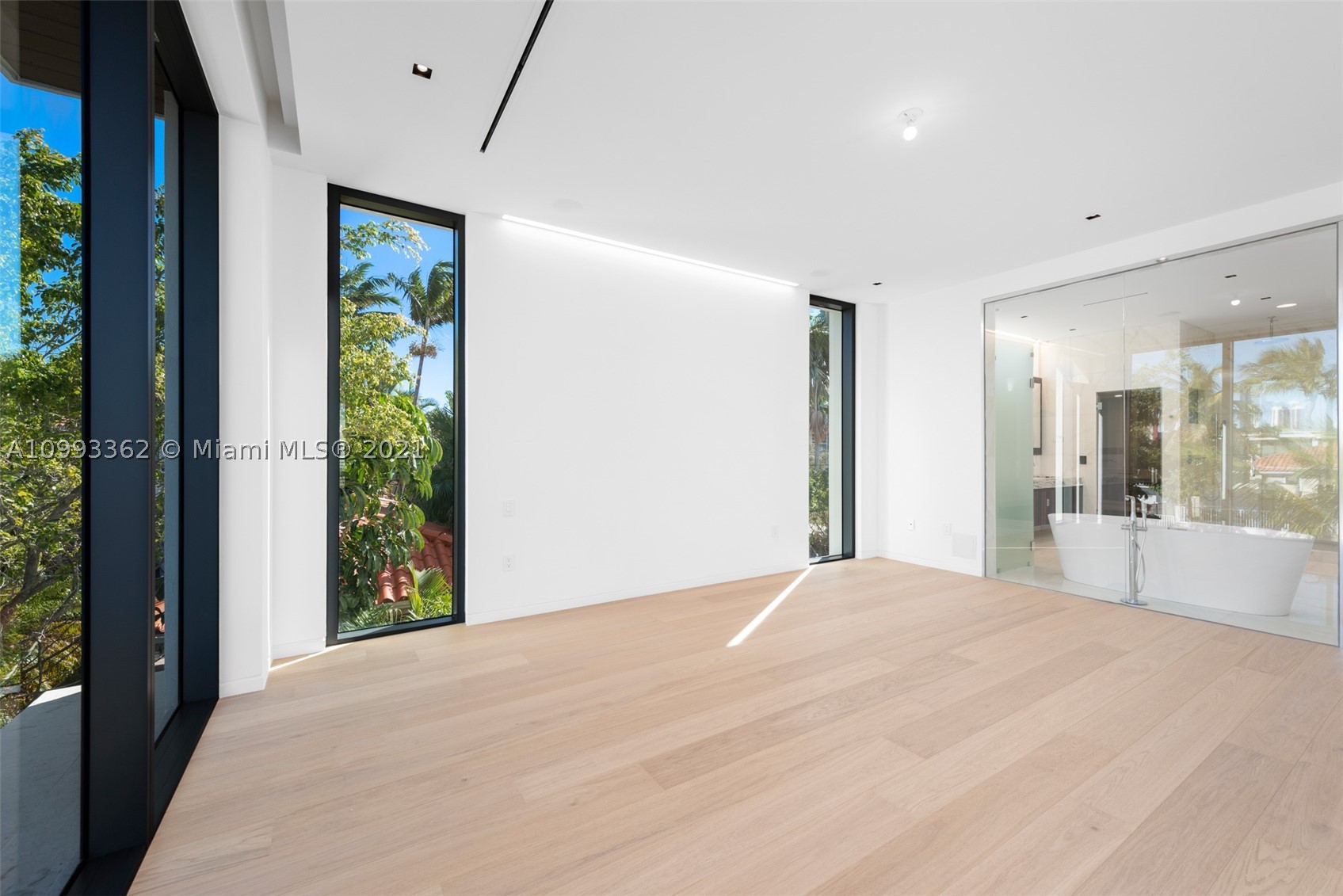 EASTERN SHORES - Residential