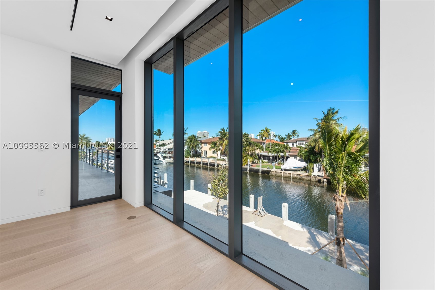 EASTERN SHORES - Residential