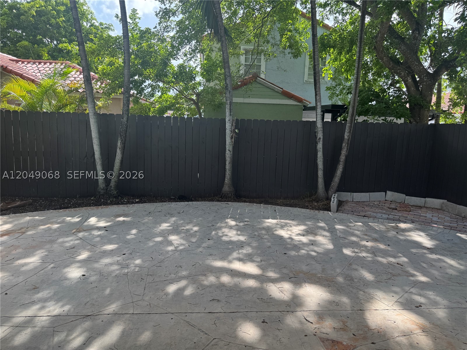 DEERWOOD TOWNHOMES - Residential Lease