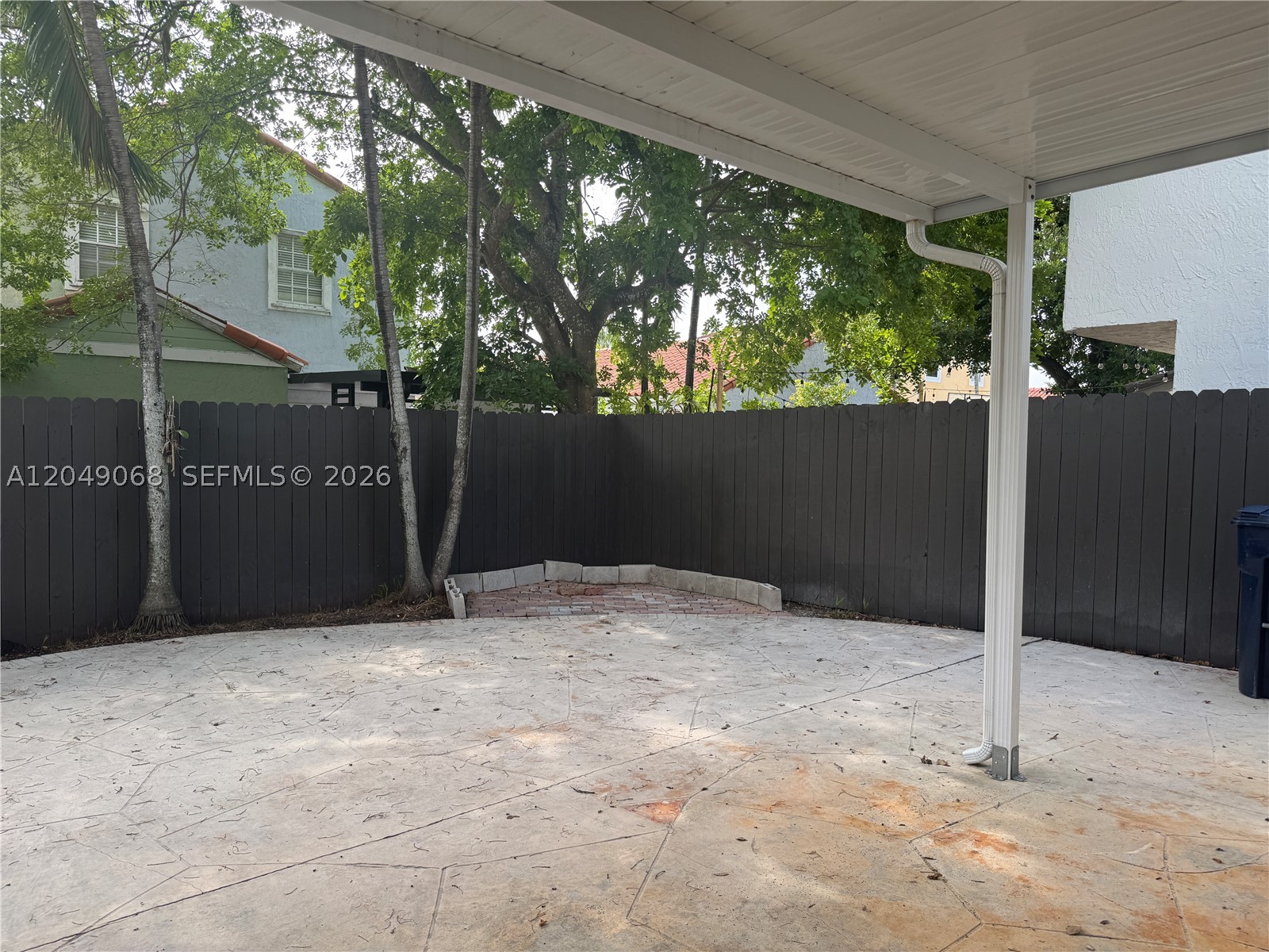 DEERWOOD TOWNHOMES - Residential Lease