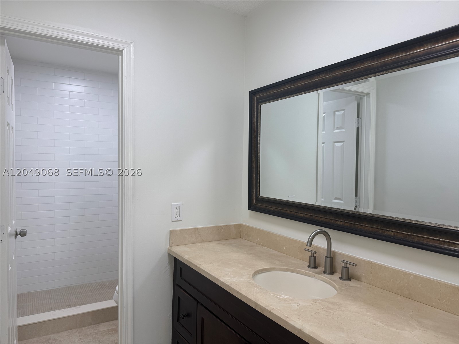 DEERWOOD TOWNHOMES - Residential Lease