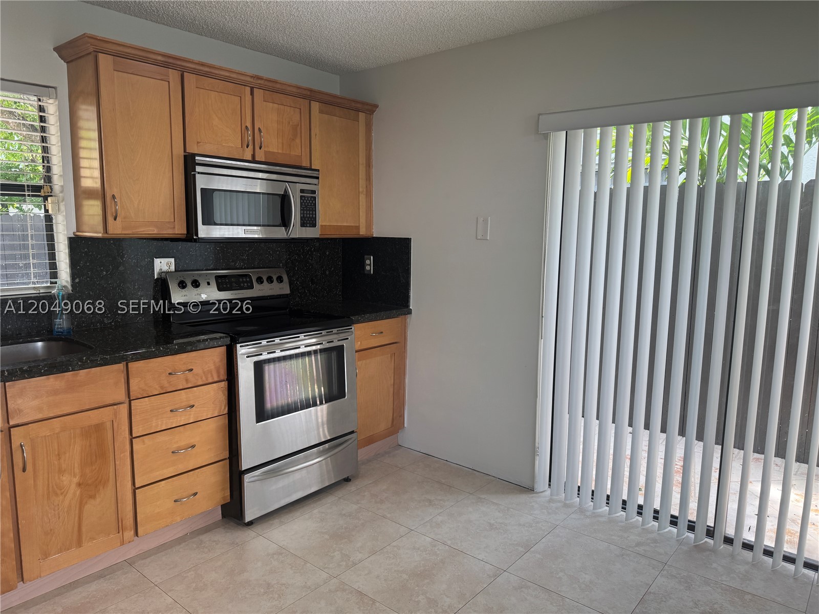 DEERWOOD TOWNHOMES - Residential Lease