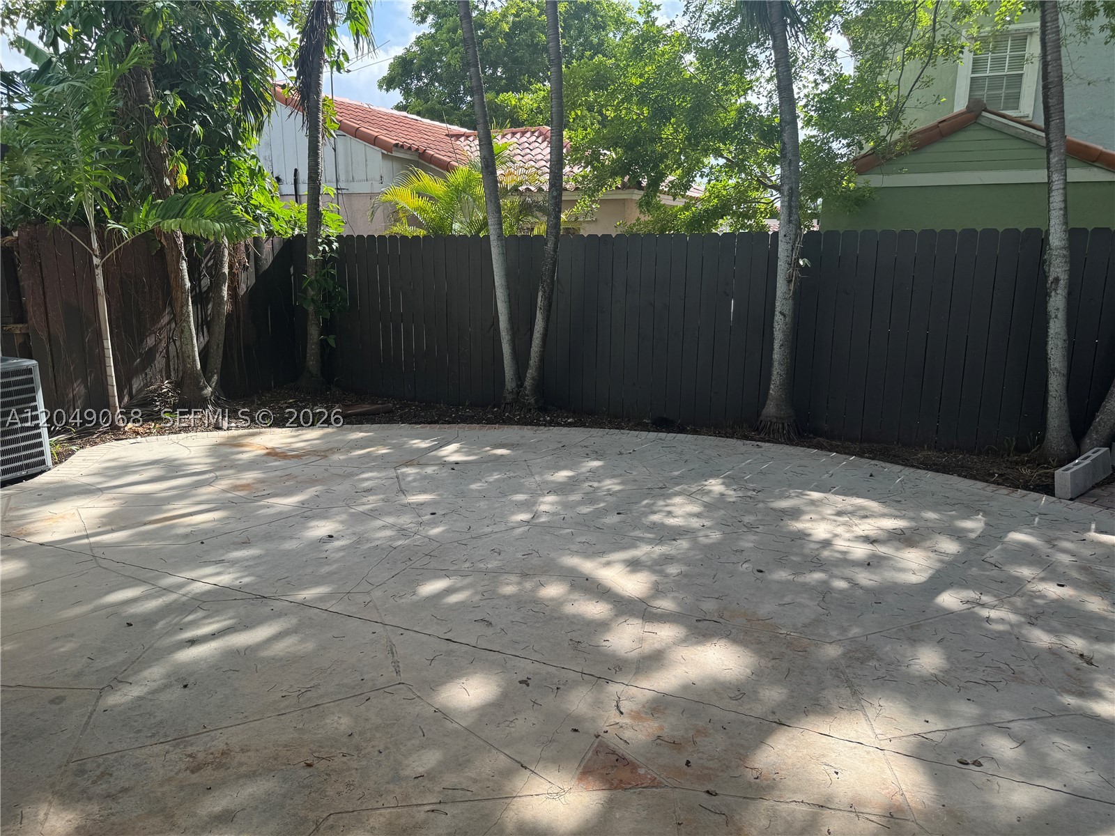 DEERWOOD TOWNHOMES - Residential Lease