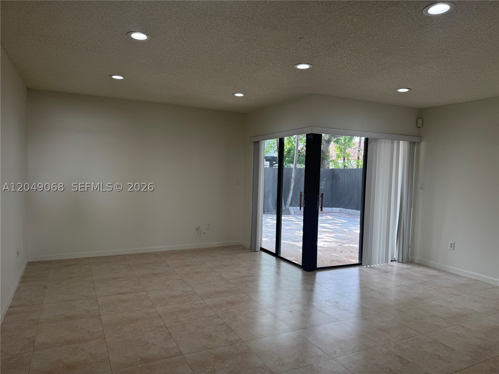 DEERWOOD TOWNHOMES - Residential Lease