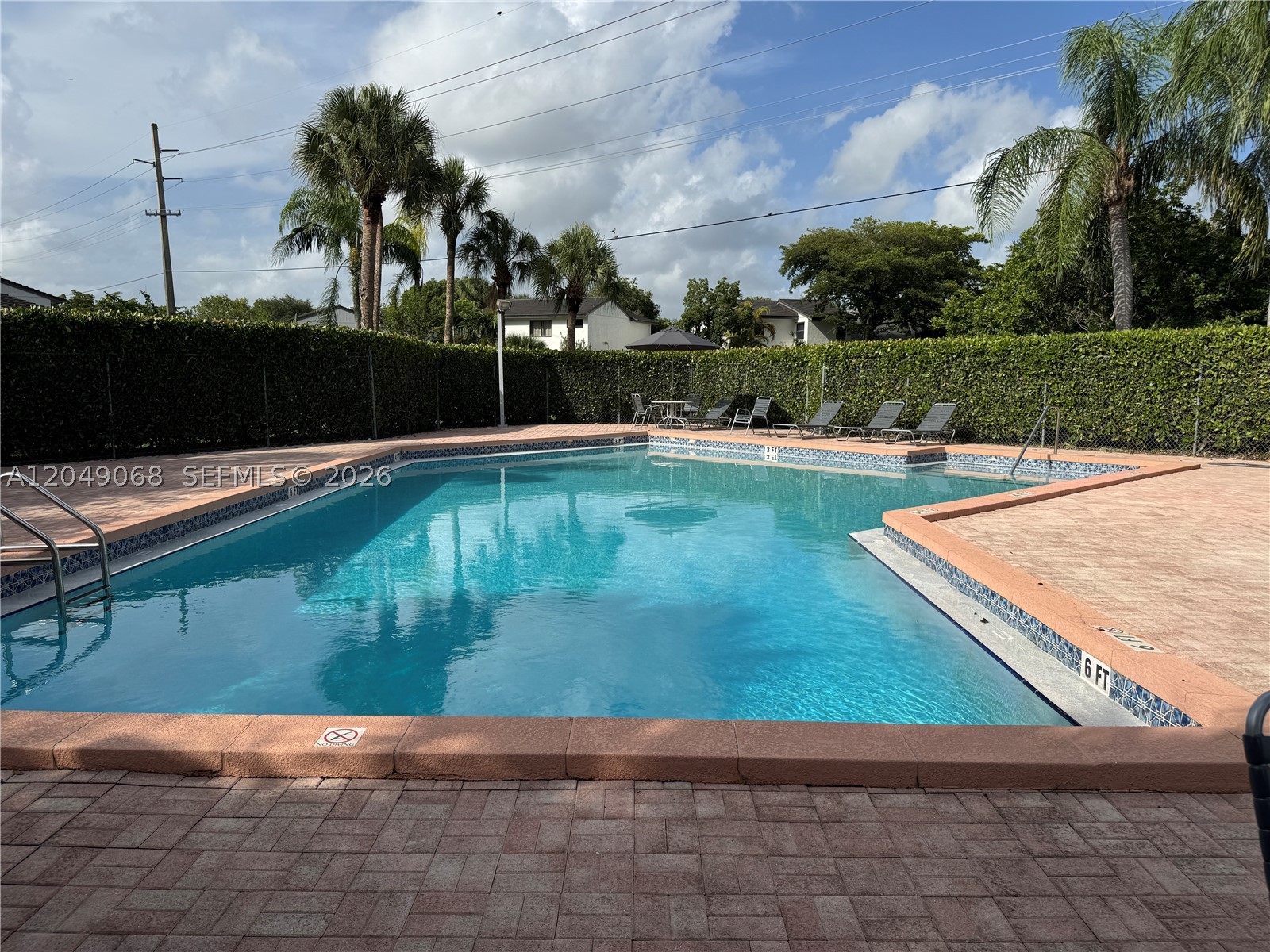 DEERWOOD TOWNHOMES - Residential Lease