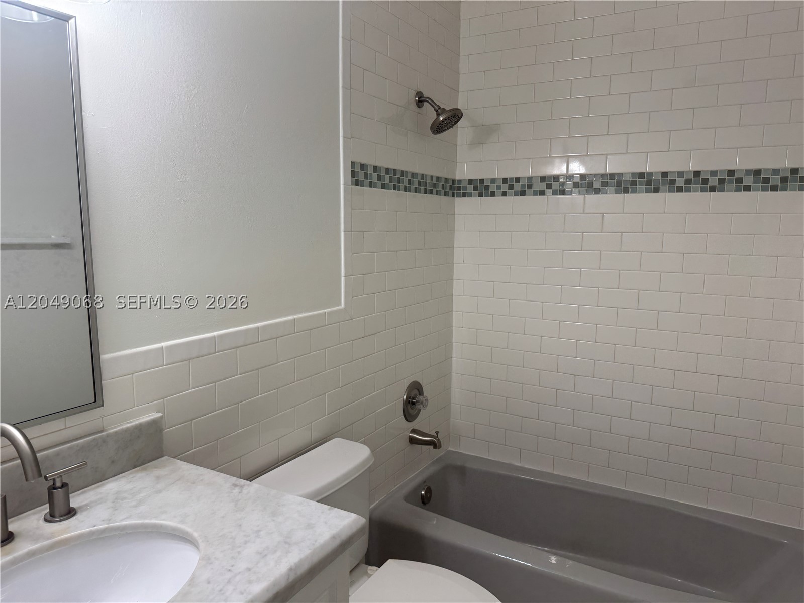 DEERWOOD TOWNHOMES - Residential Lease