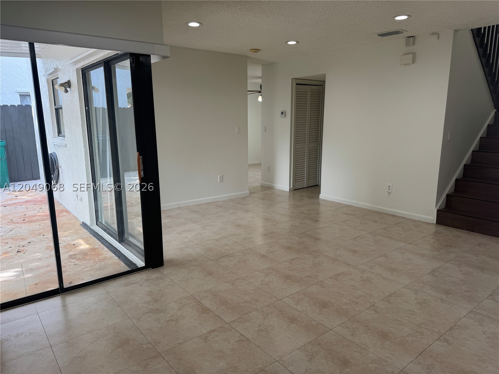 DEERWOOD TOWNHOMES - Residential Lease