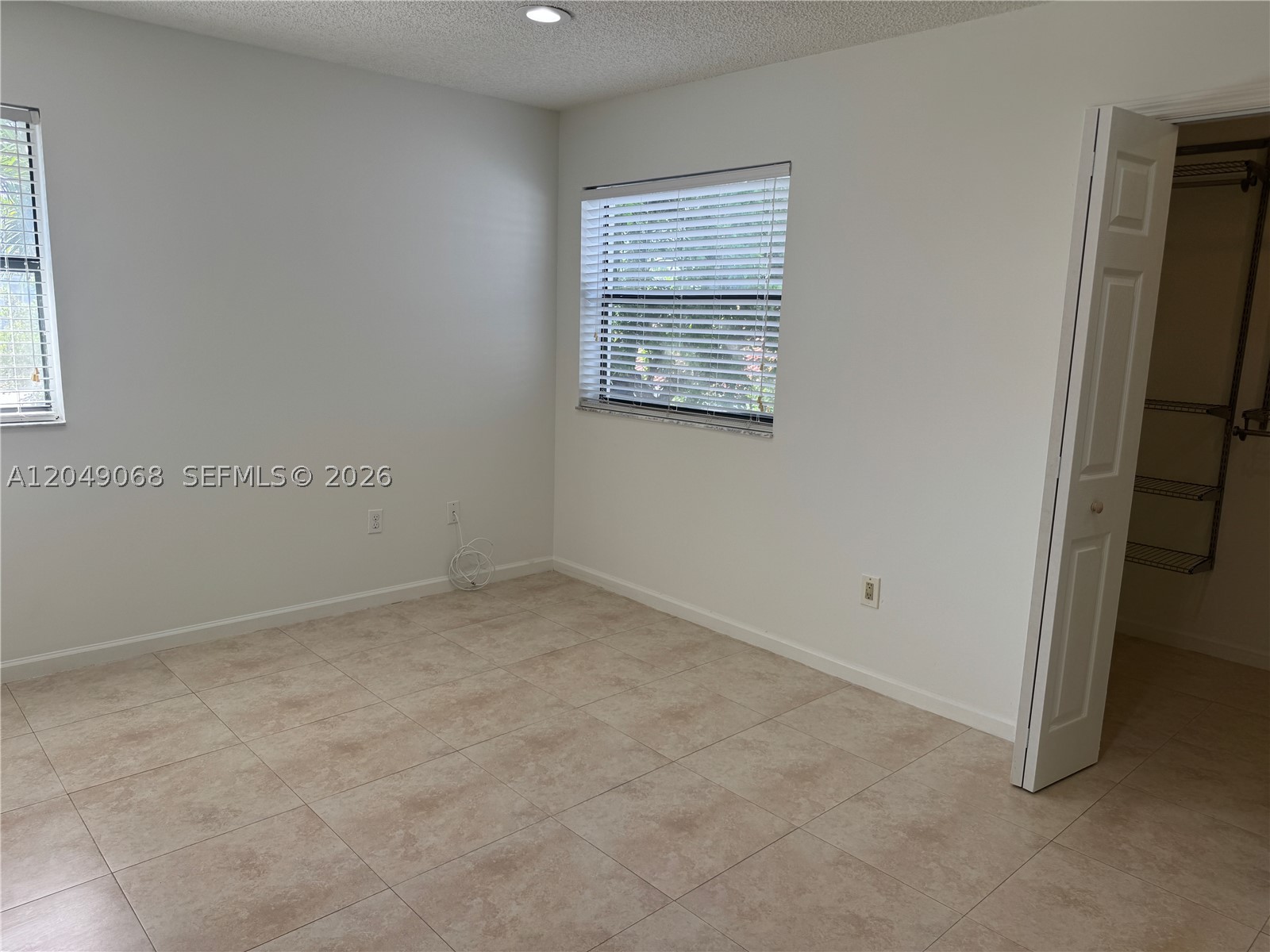 DEERWOOD TOWNHOMES - Residential Lease