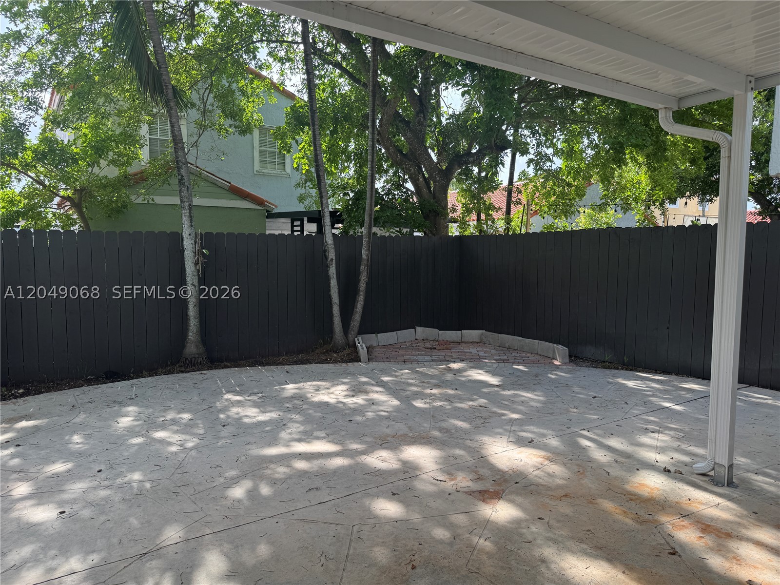 DEERWOOD TOWNHOMES - Residential Lease