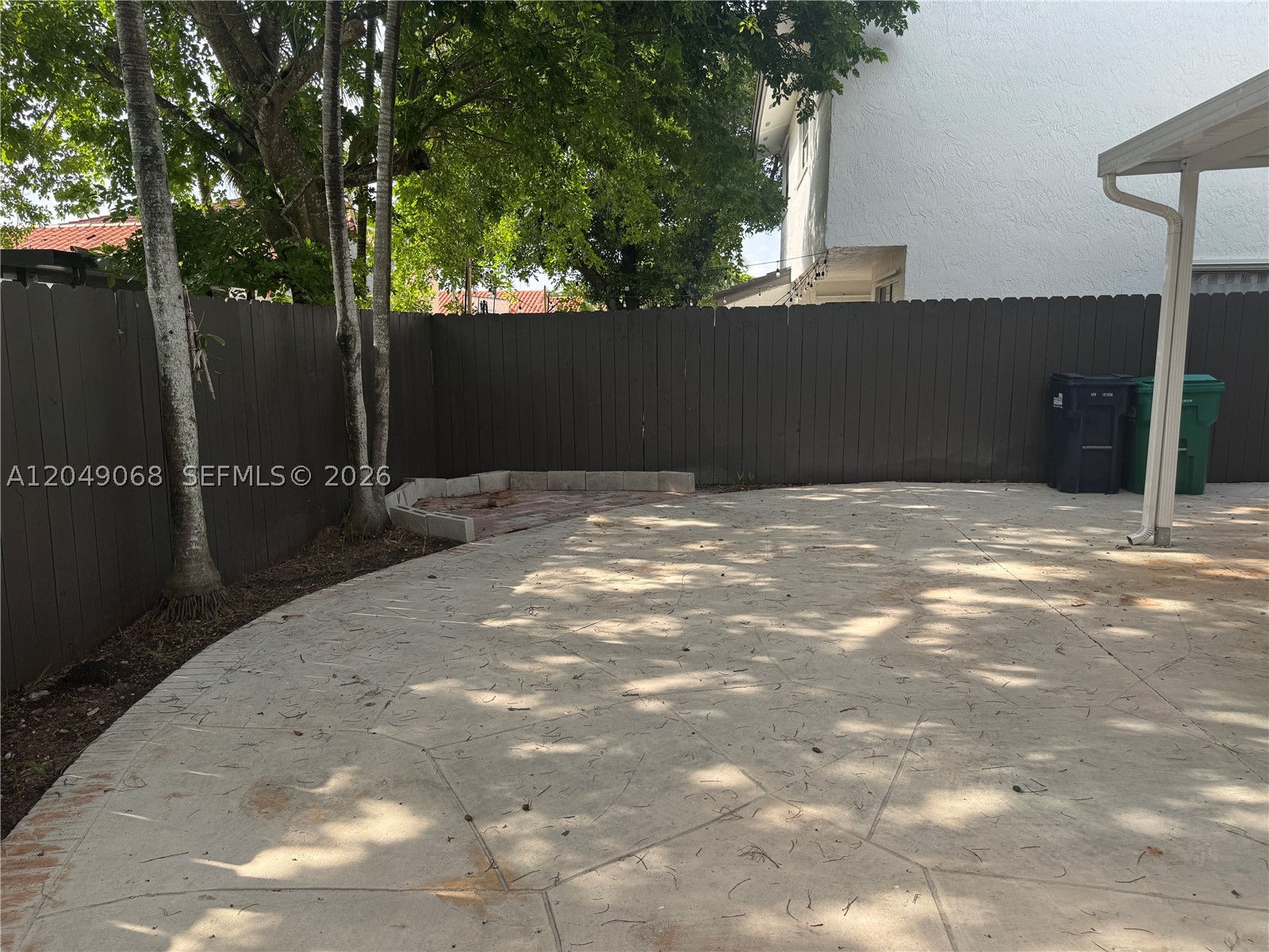 DEERWOOD TOWNHOMES - Residential Lease
