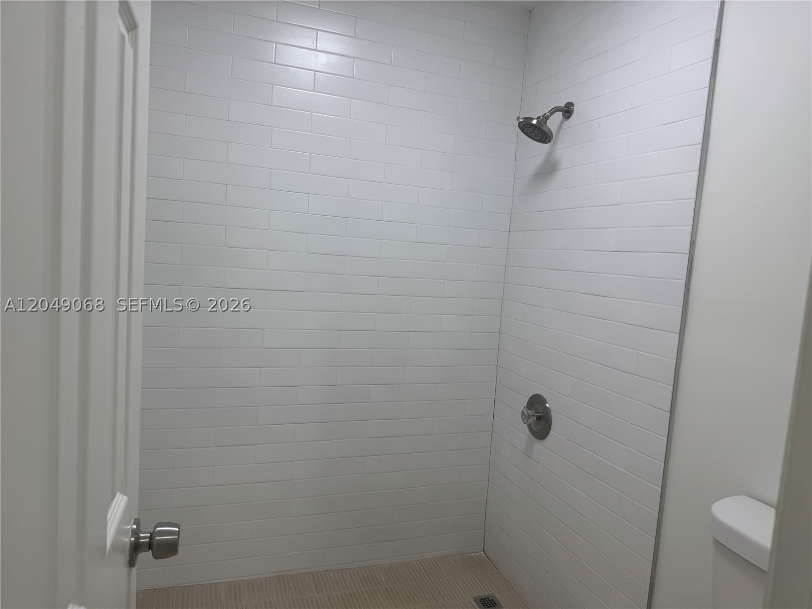 DEERWOOD TOWNHOMES - Residential Lease