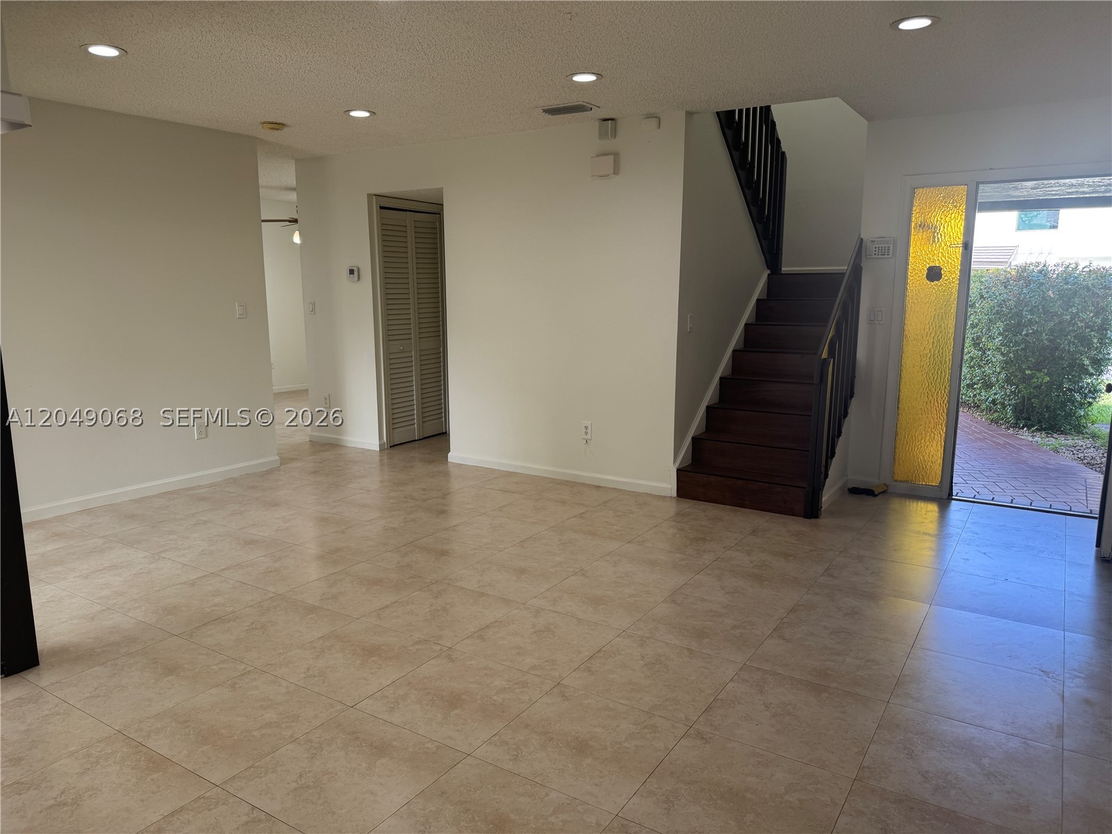 DEERWOOD TOWNHOMES - Residential Lease