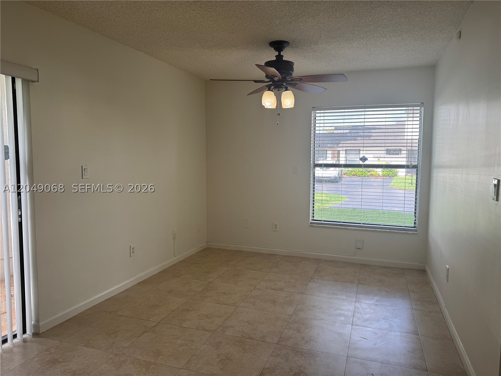 DEERWOOD TOWNHOMES - Residential Lease