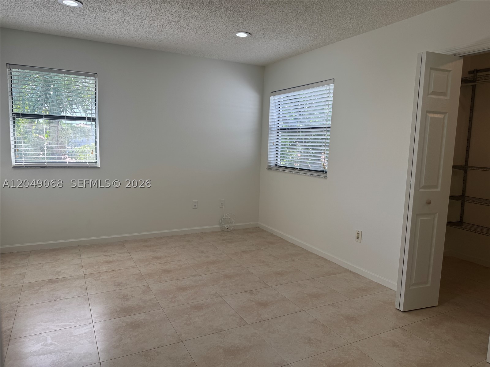 DEERWOOD TOWNHOMES - Residential Lease