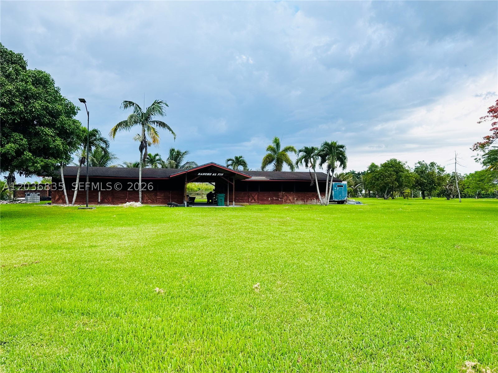 UNPLANTE LAND - Residential